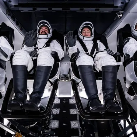 Crew-12 dejó la Estación Espacial Internacional y ya viaja de regreso a la Tierra