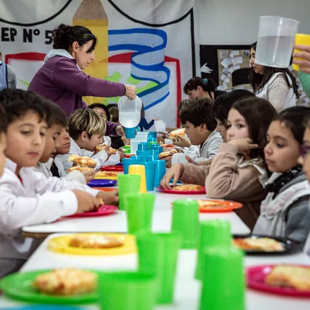 ¿SAE por ley en PBA? Raciones, menú y un ajuste obligatorio por inflación