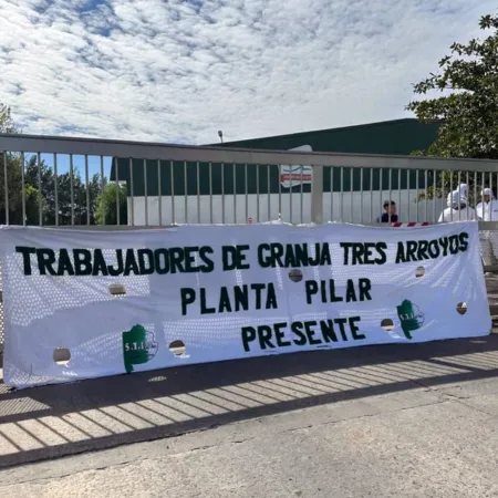 Granja Tres Arroyos ratificó 1.200 despidos: un gigante en crisis pese al consumo récord