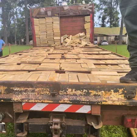 Más de dos toneladas de droga y un escondite en un camión: así cayó una banda narco