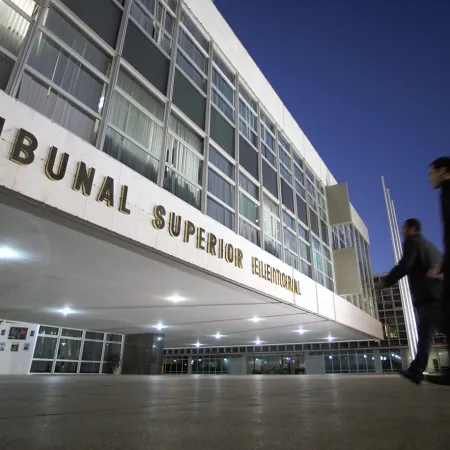 Brasil: el TSE corrige avisos de ausencia y actualizará registros hasta el domingo