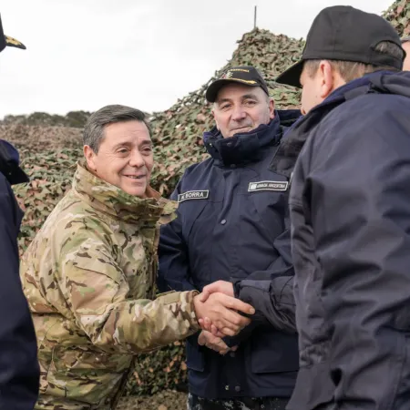 $189.321 millones y 36 meses: la apuesta de Presti por el muelle militar en Ushuaia