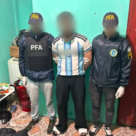 Lo buscaban por abusar y amenazar a su expareja: el dato que llevó a la Policía hasta el Barrio 31