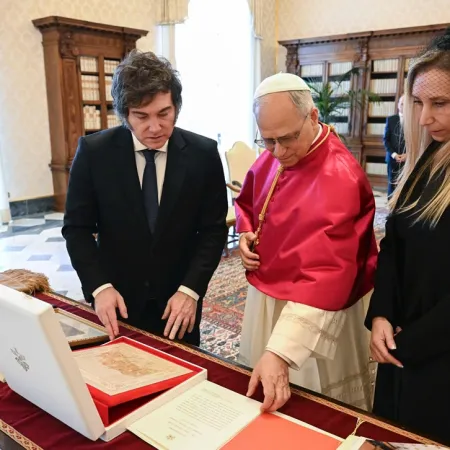 ¿Se puede correr la visita del papa León XIV a Argentina? Qué dijo Javier Milei