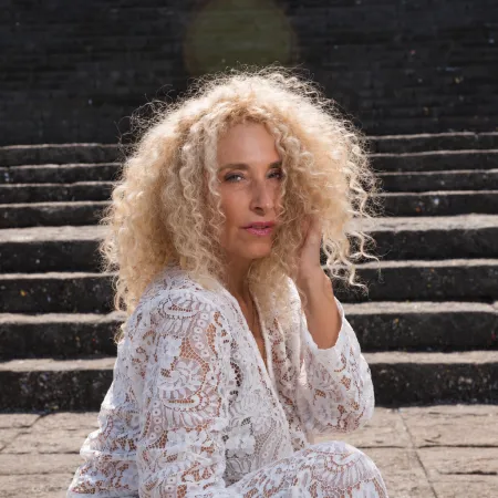 Fabiana Medrano estrenó su nuevo videoclip junto a Hernán Drago: una historia de amor