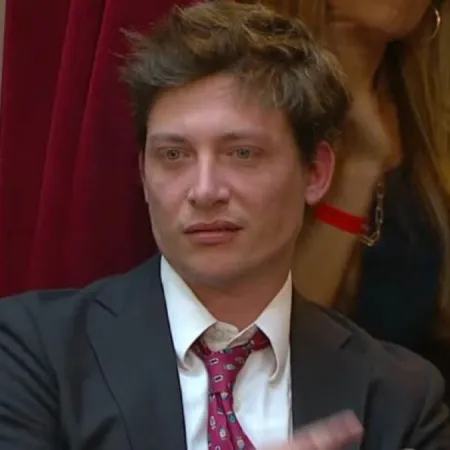 Santiago Caputo agitó la polémica por Malvinas: “El Reino Unido está siendo colonizado”