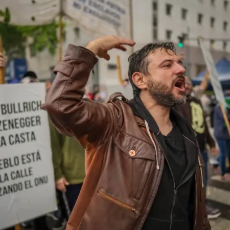 Polémico proyecto "anti-privatizaciones" de Grabois: si hay déficit, no importa