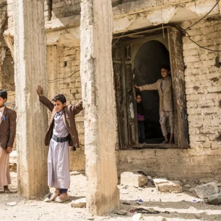 Taiz se queda sin suministros médicos mientras aumentan los desplazamientos