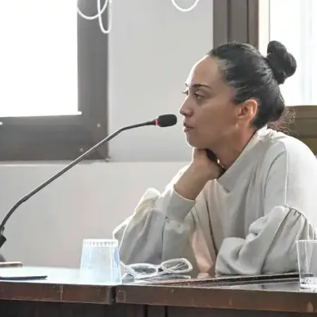 Ejerció cinco años como médica con un título falso, cobró millones y ahora podría evitar la cárcel