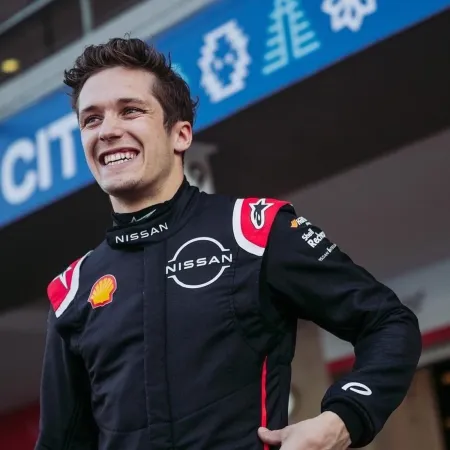 Quién es Sacha Fenestraz, el argentino que probará un Fórmula 1 de Ferrari en 2027