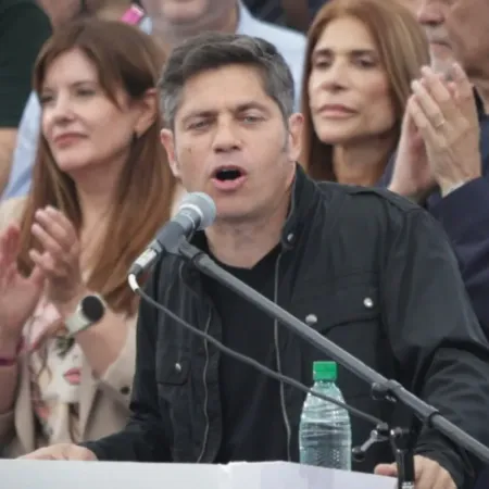 Kicillof advirtió que eliminar las PASO beneficia a Milei y pidió unidad opositora
