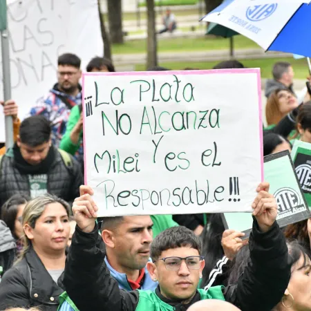 Estatales de PBA endeudados: cómo funcionaría el 30% del sueldo "intocable"