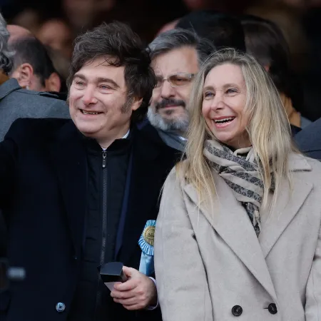 $LIBRA: la Justicia sobreseyó a los Milei y comparó el tuit con inaugurar una fábrica