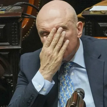 José Luis Espert, entre la jubilación mínima de ANSES y el banquillo de los acusados
