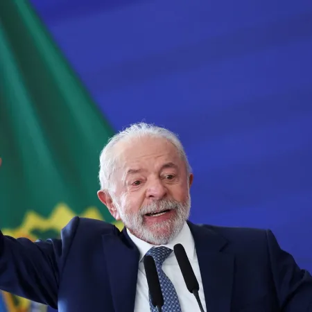 Lula denunció obstáculos al transporte público y pidió extender el horario de votación
