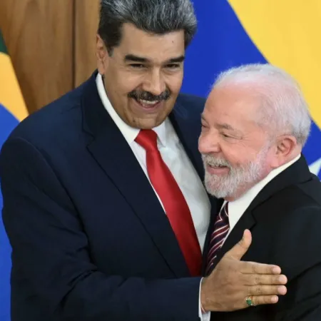 De Maduro y Capriles a Lula y Bolsonaro: el riesgo electoral de ampliar el horario de voto