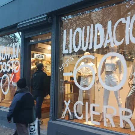 Menos ventas, más persianas bajas: el efecto dominó que complica al comercio