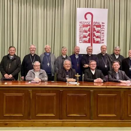 La Iglesia cruzó a la Corte por la venta de tierras y abrió una nueva polémica