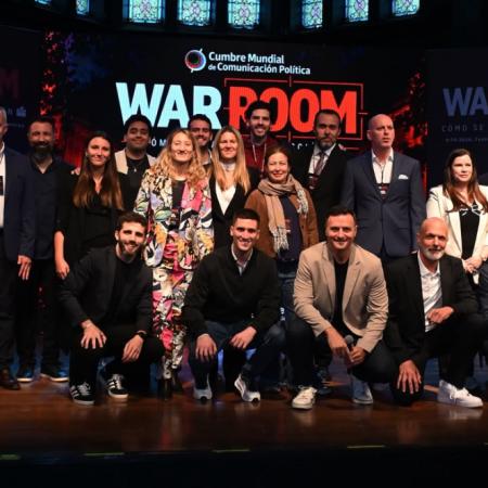 War Room simuló la campaña presidencial 2027 a sala llena: así trabajaron 14 expertos