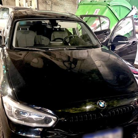 Una patente ilegible, fuga y choque: qué escondía un BMW por las calles de Boedo