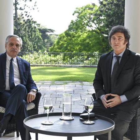 Alberto Fernández reveló su advertencia a Javier Milei antes de asumir: “No me escuchó”