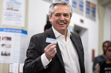 Votó Alberto Fernández 
