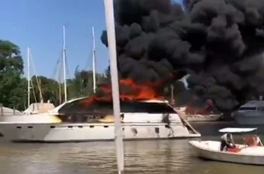Un incendio arrasó con dos barcos en el club náutico de San Fernando