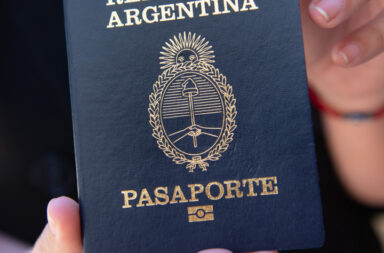El Renaper actualizó el cuadro tarifario para obtener el pasaporte