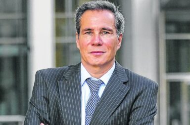 Dos ex funcionarios quedaron procesados por espiar a Stiuso y a la jueza Arroyo Salgado el día que murió Nisman