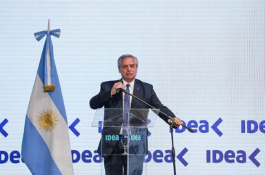 Coloquio de IDEA: Fernández defendió su gestión y los empresarios sólo hablan de Milei