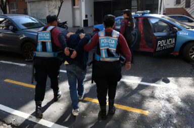 Detienen a tres colombianos por robos de autos con inhibidores de señal en Belgrano y Chacarita
