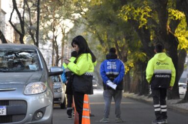 Detectan infracciones en la mitad de casi 5.000 vehículos controlados en operativos en La Plata