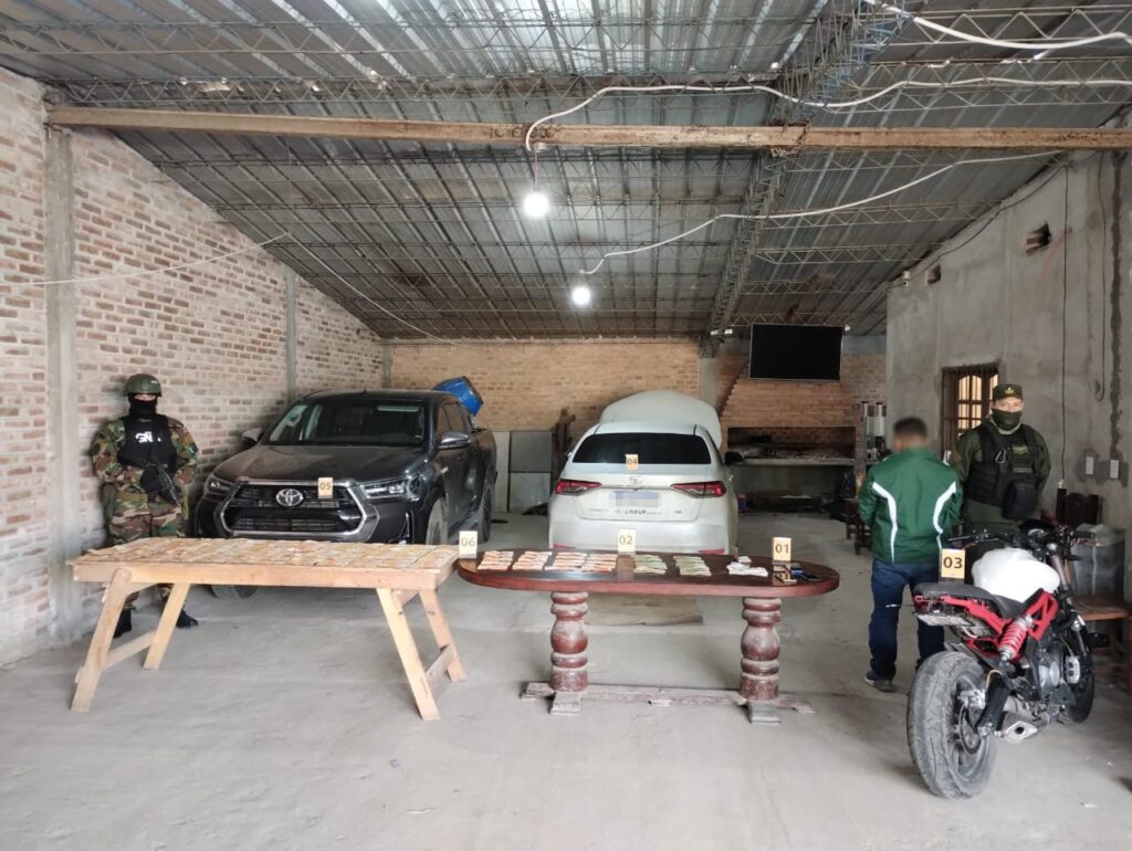 Cortaban llantas de autos para traficar cocaína y marihuana desde Tucumán al AMBA