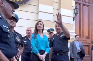 Victoria Villarruel visitó a la Policía Federal para darle apoyo “independiente de los ministros designados”