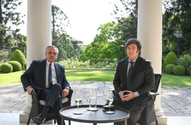 Javier Milei se reunió en Olivos con el presidente Alberto Fernández para iniciar la transición