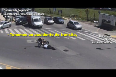 Video | Don Torcuato: un motociclista chocó contra un auto que cruzaba la ruta 202