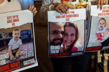 Hamas difundió un video del papá del bebé argentino Kfir desde su cautiverio