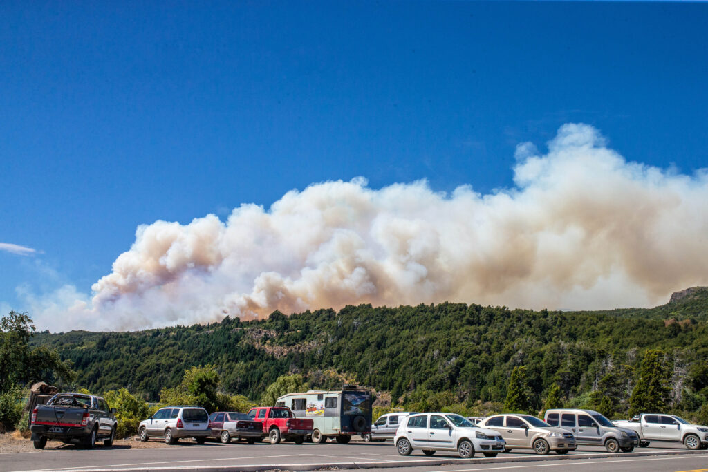 Incendios forestales: ya se quemaron más de 2.300 las hectáreas en el Parque Nacional Los Alerces