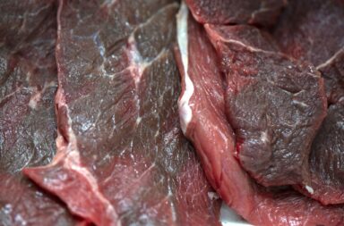 En Córdoba hay unas 50 personas intoxicadas por consumir “carne podrida” lavada con lavandina