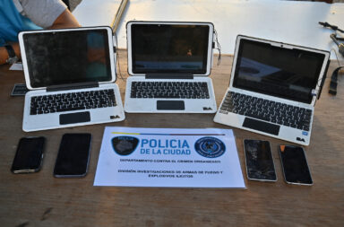 Recuperan más de 40 computadoras del Plan Sarmiento robadas en el Barrio 31