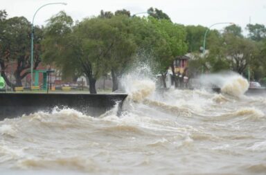 Crecidas en el Río de la Plata: la marea alcanzará los tres metros en la ciudad y provincia de Buenos Aires