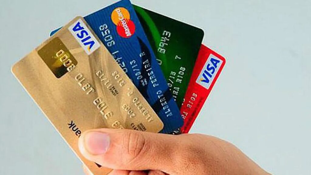 Se cae el consumo con tarjetas de crédito